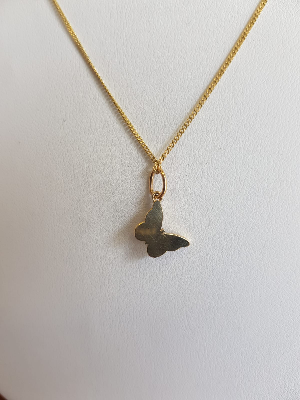 9ct yellow gold Butterfly pendant and chain