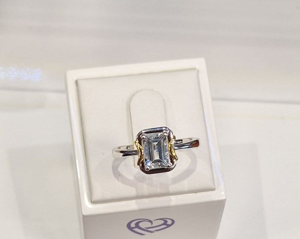 Sterling silver and Aquamarine ring square