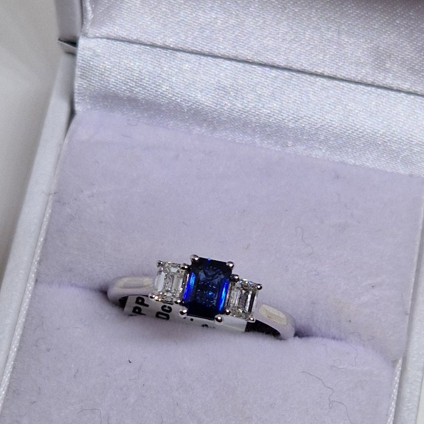 18ct White Gold Sapphire and Diamond Ring