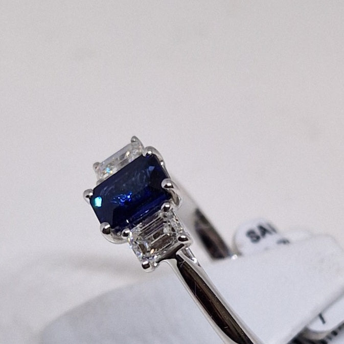 18ct White Gold Sapphire and Diamond Ring