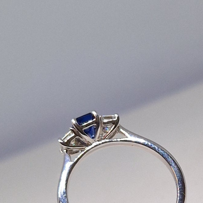 18ct White Gold Sapphire and Diamond Ring