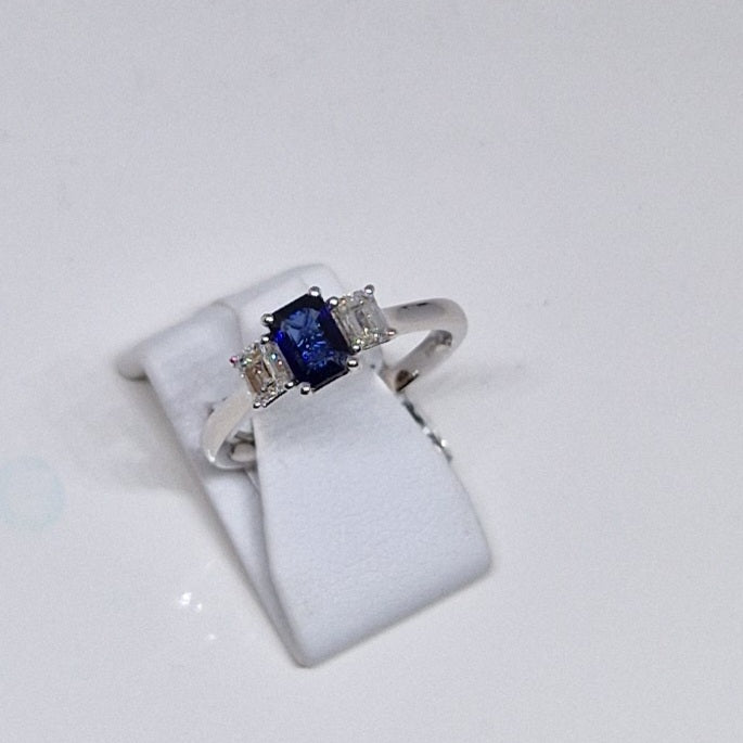 18ct White Gold Sapphire and Diamond Ring