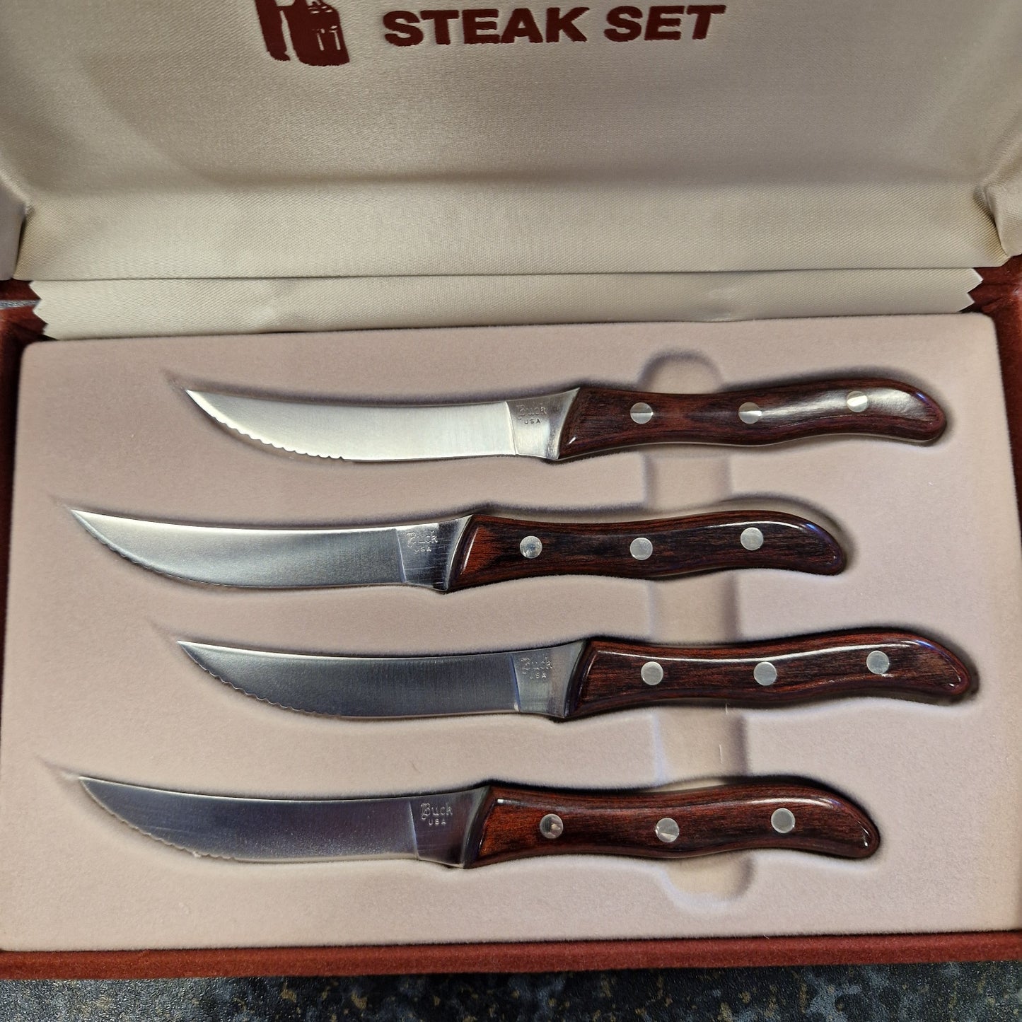 4 Piece Steak Knife Set Buck USA