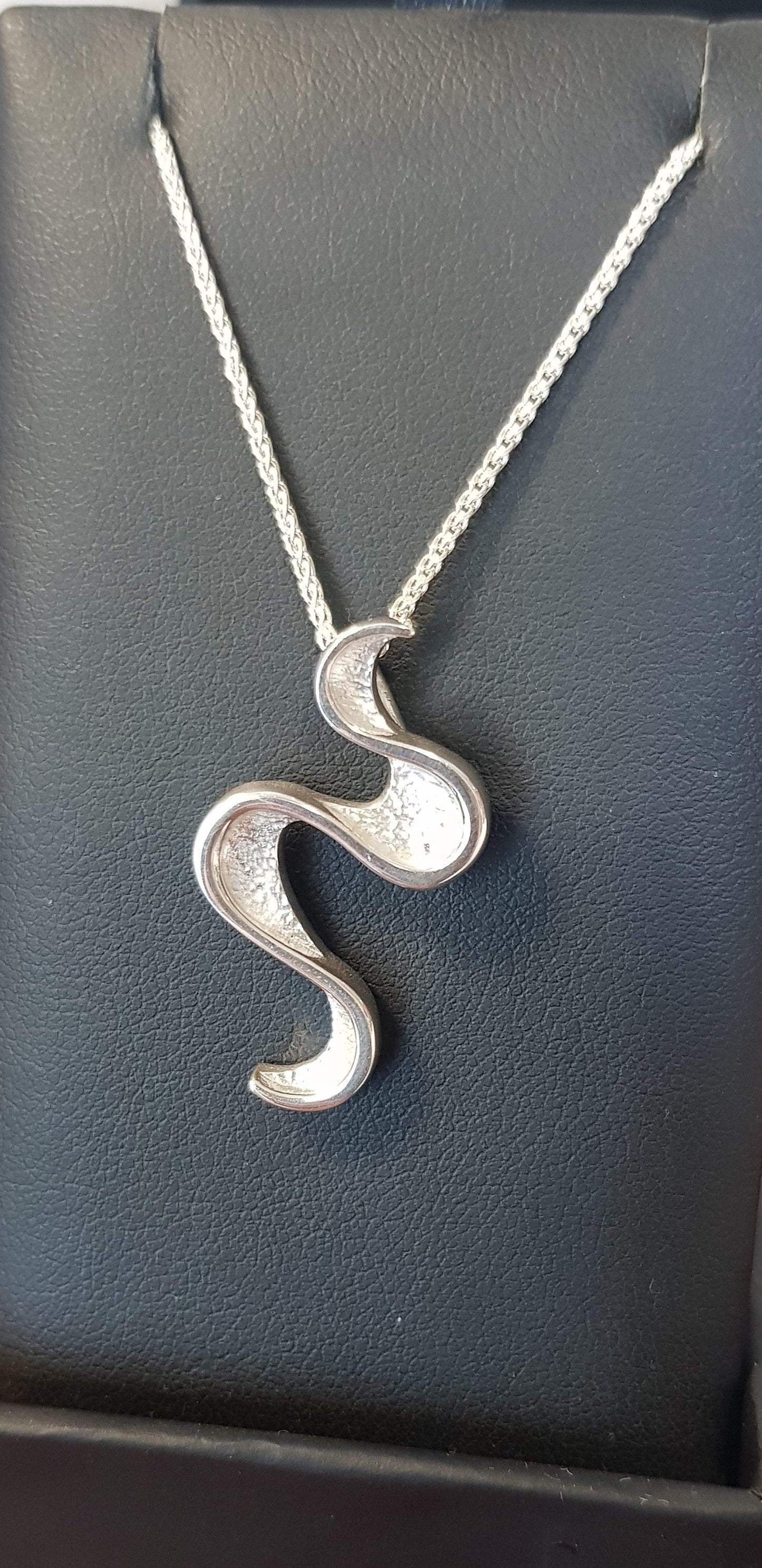 Ortak Mirran Ripples Silver Pendant and Chain