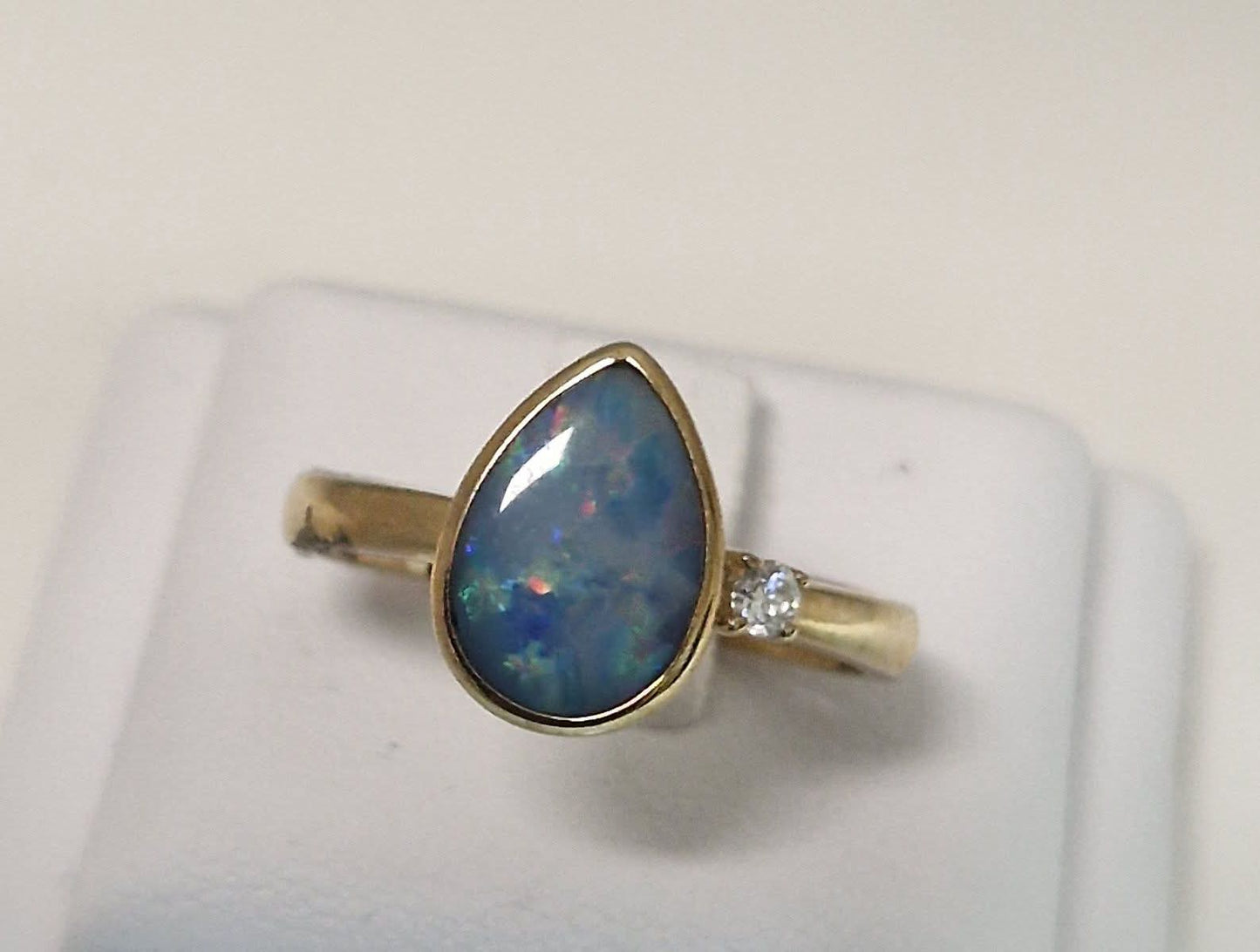 9ct yellow gold Opal drop and Diamond Ring